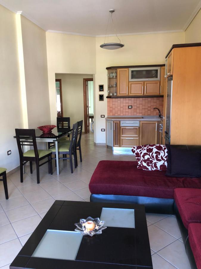 Lungomare Apartment Вльора Екстер'єр фото