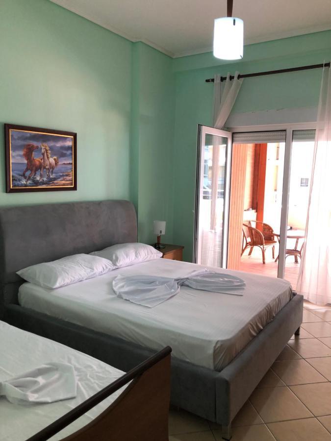 Lungomare Apartment Вльора Екстер'єр фото