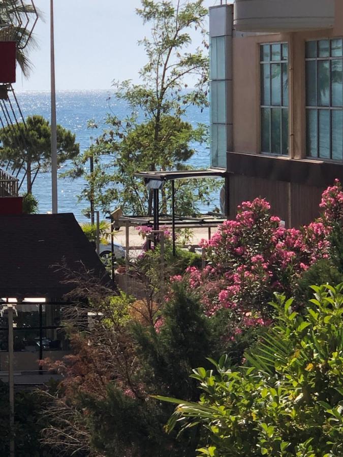 Lungomare Apartment Вльора Екстер'єр фото