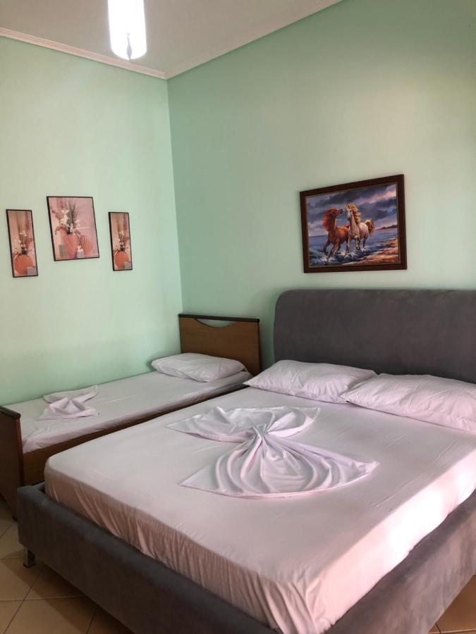 Lungomare Apartment Вльора Екстер'єр фото